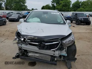 2017 Buick Encore Preferred z VIN KL4CJASB9HB049609, wystawiony jako Copart lot #60712895 z przebiegiem 137 014 mil mil oraz Szkoda całkowita • Salvage title. Historia ofert i sprzedaży dostępna na DreamBid. Obrazek 5.