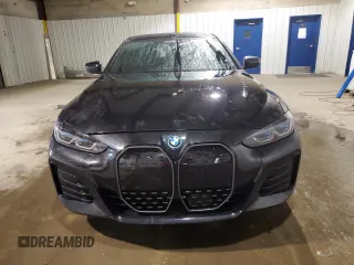 2022 BMW i4 eDrive40 z VIN WBY73AW02NFM83593, wystawiony jako Copart lot #69718443 z przebiegiem 3 352 mil mil oraz . Historia ofert i sprzedaży dostępna na DreamBid. Obrazek 5.