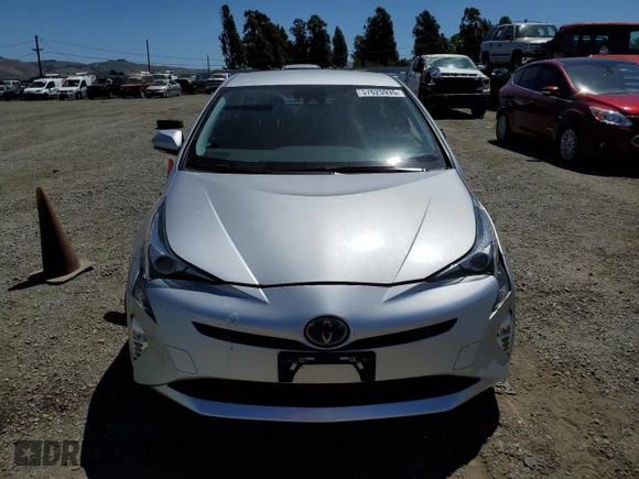 2018 Toyota Prius Two z VIN JTDKARFU3J3550801, wystawiony jako Copart lot #57625935 z przebiegiem 48 502 mil mil oraz Szkoda całkowita • Salvage title. Historia ofert i sprzedaży dostępna na DreamBid. Obrazek 5.