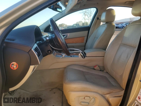 2009 Jaguar XF Luxury with VIN SAJWA05B49HR09280, listed as a Copart auction lot 43210245 with 137,540 mi miles and Salvage Title. Bid and sale history available at DreamBid. Image 7.