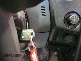 2013 Ford F-350 с VIN 1FT7X3B66DEA87375, выставлен на аукционе IAAI как лот 42812809 с пробегом 254 388 миль миль и . История ставок и продаж доступна на DreamBid. Изображение 4.