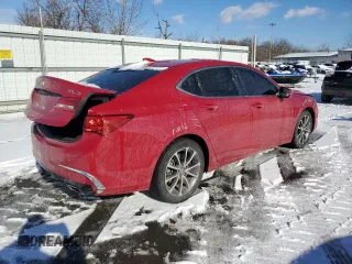 2018 Acura TLX with VIN 19UUB2F33JA012598, listed as a Copart auction lot 88656825 with 116,120 mi miles and Salvage Title. Bid and sale history available at carsss.com. Image 3.