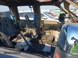 2008 Ford Super Duty F-250 SRW XL with VIN 1FTSW21R38ED59518, listed as a IAAI auction lot 39139692 with Not Provided miles. Bid and sale history available at carsss.com. Image 5.