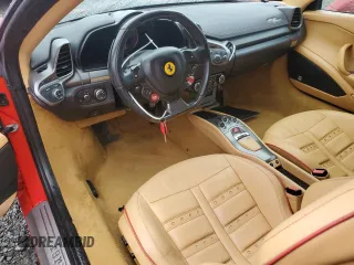 2011 Ferrari 458 Italia z VIN ZFF67NFA5B0176534, wystawiony jako Copart lot #86757334 z przebiegiem Nie podano mil oraz Szkody całkowita. Historia ofert i sprzedaży dostępna na DreamBid. Obrazek 8.
