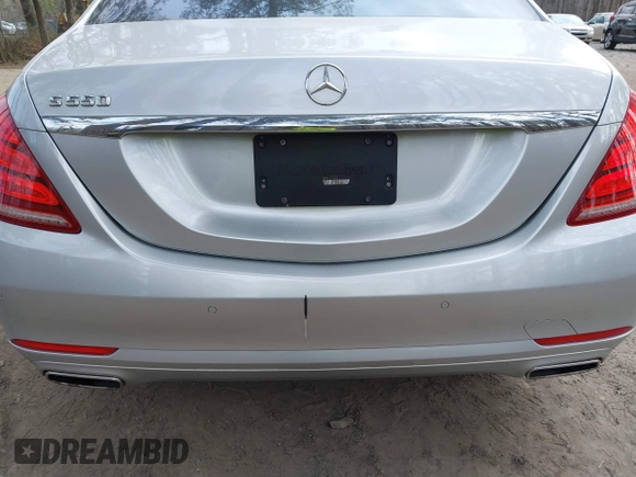 2015 Mercedes-Benz S-Class S 550 with VIN WDDUG8CBXFA151686, listed as a IAAI auction lot 41770180 with 132,516 mi miles. Bid and sale history available at carsss.com. Image 17.
