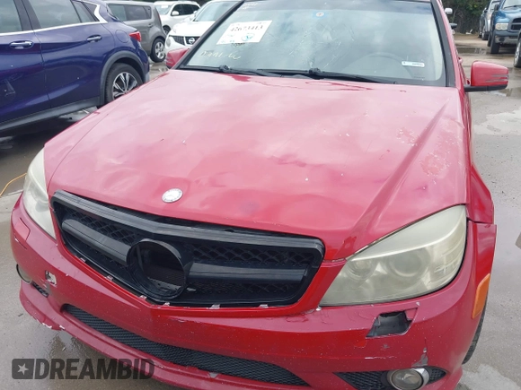 2010 Mercedes-Benz C 300 Sport z VIN WDDGF5EB5AR090186, wystawiony jako IAAI lot #42673413 z przebiegiem 195 799 mil mil oraz . Historia ofert i sprzedaży dostępna na DreamBid. Obrazek 6.