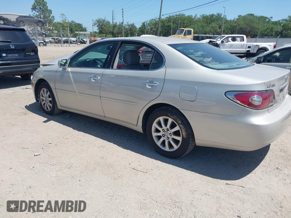 2002 Lexus ES 300 with VIN JTHBF30G820060132, listed as a IAAI auction lot 42021953 with 167,763 mi miles. Bid and sale history available at carsss.com. Image 3.
