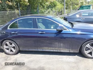 2018 Mercedes-Benz E-Class E 300 with VIN WDDZF4JBXJA369186, listed as a IAAI auction lot 42016149 with 59,360 mi miles. Bid and sale history available at carsss.com. Image 13.