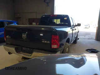 2017 Ram 1500 Big Horn z VIN 1C6RR7GT2HS549373, wystawiony jako IAAI lot #41974596 z przebiegiem 100 546 mil mil oraz . Historia ofert i sprzedaży dostępna na DreamBid. Obrazek 4.