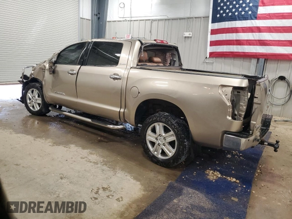 2007 Toyota Tundra Limited z VIN 5TBDV58157S475415, wystawiony jako Copart lot #50748095 z przebiegiem Nie podano mil oraz Czysty tytuł • Clean title. Historia ofert i sprzedaży dostępna na DreamBid. Obrazek 2.