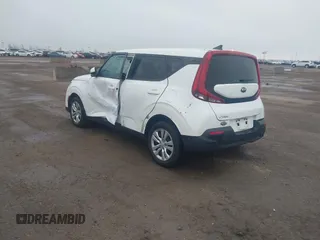 2020 Kia Soul S with VIN KNDJ23AU7L7709330, listed as a IAAI auction lot 41598480 with 29,697 mi miles. Bid and sale history available at carsss.com. Image 3.
