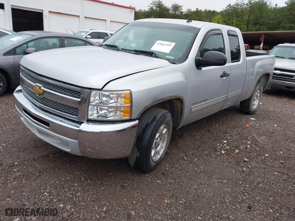 2012 Chevrolet Silverado 1500 LT with VIN 1GCRCSE01CZ332418, listed as a IAAI auction lot 41861959 with 309,818 mi miles. Bid and sale history available at carsss.com. Image 17.