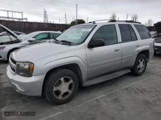 2008 Chevrolet TrailBlazer LT w/1LT with VIN 1GNDS13S082119284, listed as a Copart auction lot 49493835 with 177,181 mi miles and Clean Title. Bid and sale history available at carsss.com. Image 1.