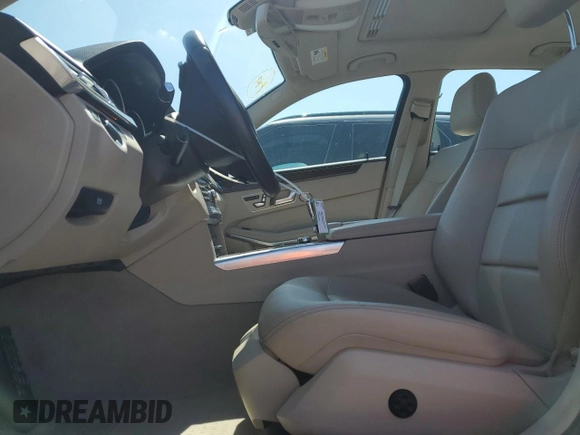 2015 Mercedes-Benz E 350 Luxury with VIN WDDHF8JB9FB144018, listed as a Copart auction lot 53673095 with 37,181 mi miles and Salvage Title. Bid and sale history available at DreamBid. Image 7.