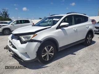 2018 Toyota RAV4 XLE z VIN JTMWFREVXJD127480, wystawiony jako Copart lot #61004625 z przebiegiem 33 179 mil mil oraz Szkoda całkowita • Salvage title. Historia ofert i sprzedaży dostępna na DreamBid. Obrazek 1.