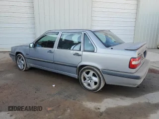 1997 Volvo 850 GT с VIN YV1LS554XV2366697, выставлен на аукционе Copart как лот 77491004 с пробегом 176 738 миль миль и Чистый • Clean title. История ставок и продаж доступна на DreamBid. Изображение 2.