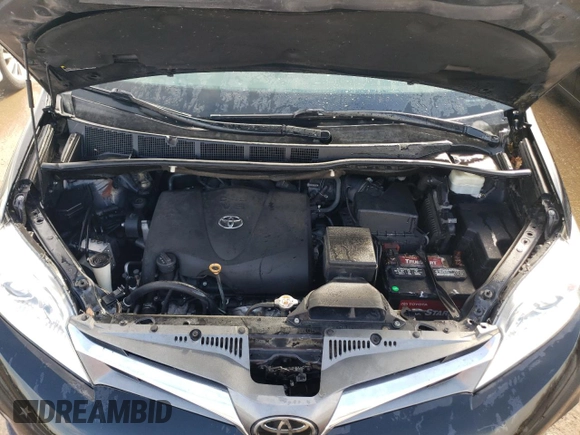 2019 Toyota Sienna XLE Auto Access Seat with VIN 5TDYZ3DC9KS019158, listed as a Copart auction lot 46641975 with 304,551 mi miles and Salvage Title. Bid and sale history available at carsss.com. Image 12.