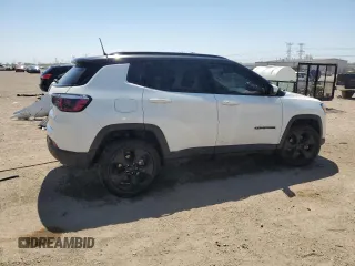 2019 Jeep Compass Latitude with VIN 3C4NJDBB6KT828486, listed as a Copart auction lot 56137755 with 47,119 mi miles and Salvage title. Bid and sale history available at DreamBid. Image 3.