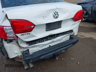 2013 Volkswagen Jetta TDI w/Premium/Nav with VIN 3VWLL7AJ3DM418377, listed as a IAAI auction lot 42768223 with 149,241 mi miles and . Bid and sale history available at DreamBid. Image 6.