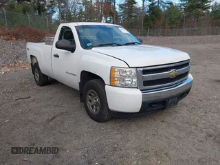 2008 Chevrolet Silverado 1500 Work Truck with VIN 1GCEK14C28Z246081, listed as a IAAI auction lot 40815734 with 137,738 mi miles. Bid and sale history available at carsss.com. Image 1.