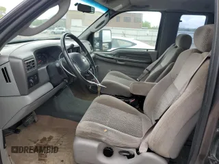 2004 Ford F-250 XL z VIN 1FTNX21P54ED17094, wystawiony jako Copart lot #55435195 z przebiegiem 172 934 mil mil oraz Szkoda całkowita • Salvage title. Historia ofert i sprzedaży dostępna na DreamBid. Obrazek 7.