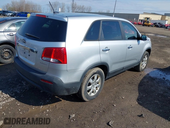 2011 Kia Sorento LX with VIN 5XYKTCA12BG014522, listed as a IAAI auction lot 42115390 with 116,515 mi miles. Bid and sale history available at carsss.com. Image 4.