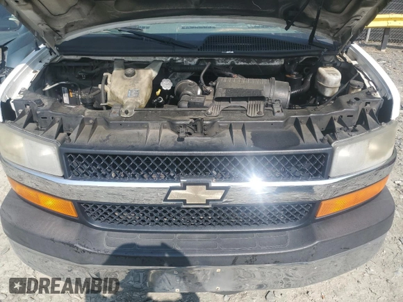 2014 Chevrolet Express Passenger 1LT with VIN 1GAZGYFG9E1209169, listed as a Copart auction lot 59921885 with 310,119 mi miles and Clean title. Bid and sale history available at DreamBid. Image 12.