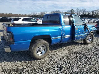 1998 Dodge Ram 1500 with VIN 1B7HC13Y9WJ177490, listed as a Copart auction lot 88320875 with 174,480 mi miles and Salvage Title. Bid and sale history available at carsss.com. Image 3.