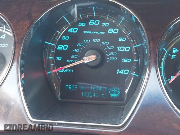 2010 Ford Taurus Limited с VIN 1FAHP2FW7AG105512, выставлен на аукционе IAAI как лот 41773479 с пробегом 143 549 миль миль и . История ставок и продаж доступна на DreamBid. Изображение 7.