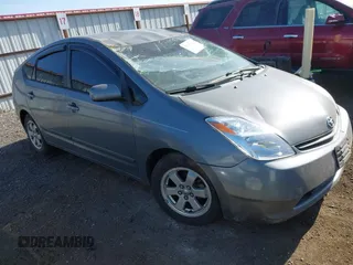 2004 Toyota Prius with VIN JTDKB20U640038596, listed as a IAAI auction lot 42120941 with 245,743 mi miles. Bid and sale history available at carsss.com. Image 1.