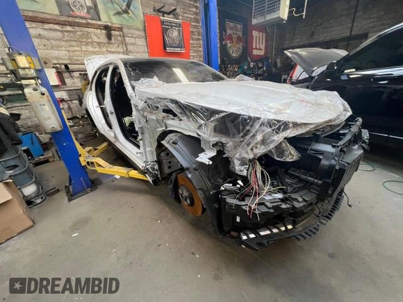 2023 BMW 7 Series 760i xDrive с VIN WBA33EJ02PCN27706, выставлен на аукционе Copart как лот 44884564 с пробегом Не указан миль и . История ставок и продаж доступна на DreamBid. Изображение 1.