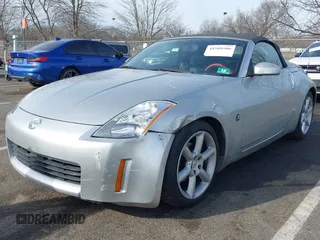 2005 Nissan 350Z Touring z VIN JN1AZ36A05M755776, wystawiony jako IAAI lot #41509506 z przebiegiem 79 148 mil mil oraz . Historia ofert i sprzedaży dostępna na DreamBid. Obrazek 18.