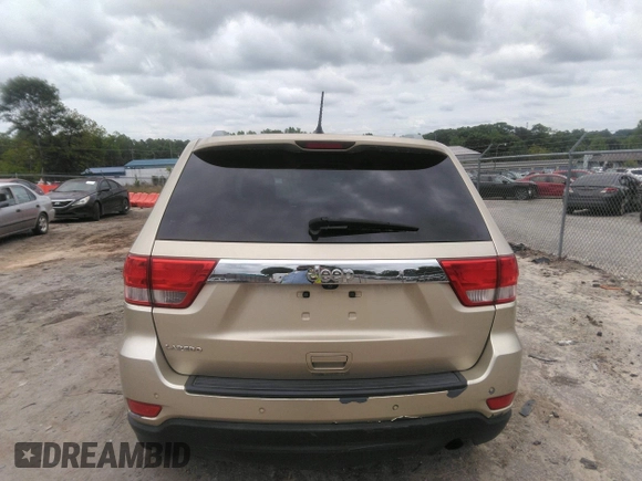 2012 Jeep Grand Cherokee Laredo with VIN 1C4RJEAGXCC157616, listed as a IAAI auction lot 42156539 with 301,661 mi miles. Bid and sale history available at carsss.com. Image 16.