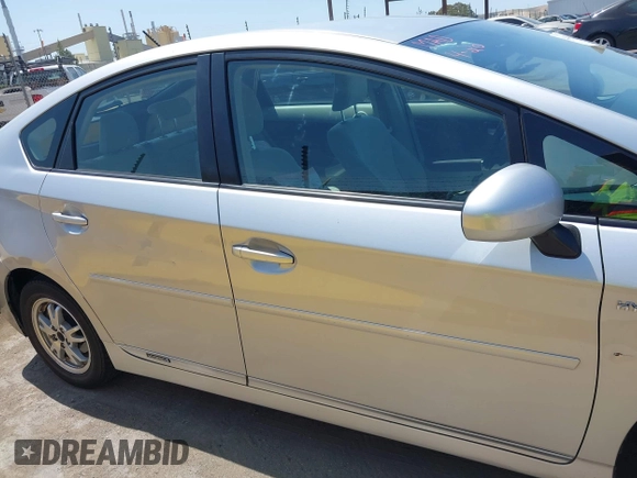 2011 Toyota Prius I with VIN JTDKN3DU8B0266944, listed as a IAAI auction lot 42164570 with 227,422 mi miles. Bid and sale history available at carsss.com. Image 13.