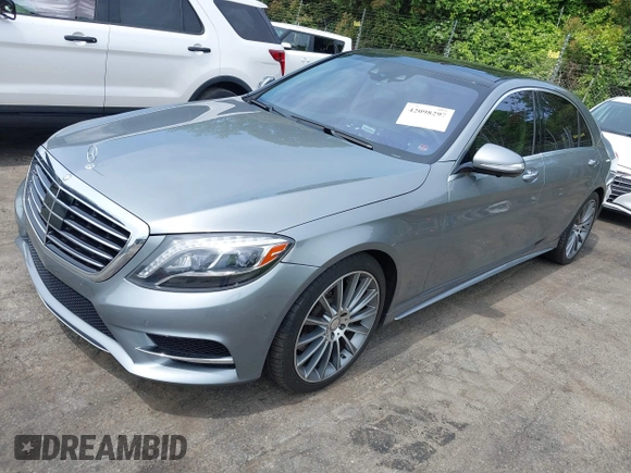 2015 Mercedes-Benz S 550 z VIN WDDUG8CB4FA169679, wystawiony jako IAAI lot #42098297 z przebiegiem 107 547 mil mil oraz . Historia ofert i sprzedaży dostępna na DreamBid. Obrazek 2.