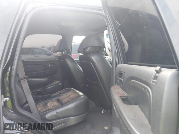 2008 GMC Yukon Denali z VIN 1GKFK63858J135414, wystawiony jako IAAI lot #42065065 z przebiegiem 170 458 mil mil oraz . Historia ofert i sprzedaży dostępna na DreamBid. Obrazek 8.