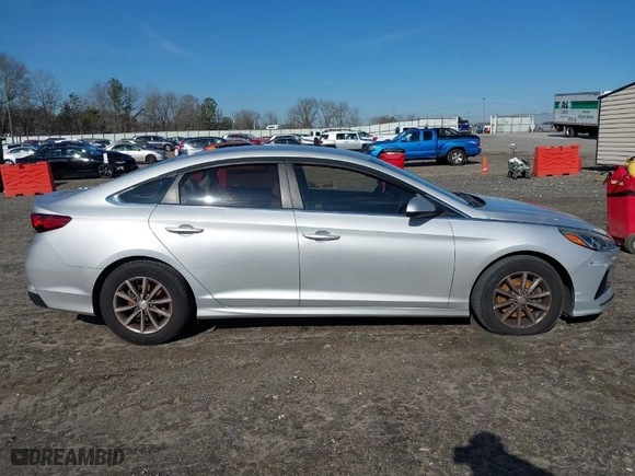 2018 Hyundai Sonata SE with VIN 5NPE24AF1JH642449, listed as a IAAI auction lot 41263885 with 106,064 mi miles. Bid and sale history available at carsss.com. Image 13.