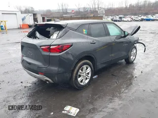 2021 Chevrolet Blazer LT z VIN 3GNKBHR46MS522595, wystawiony jako IAAI lot #41683458 z przebiegiem 93 613 mil mil oraz . Historia ofert i sprzedaży dostępna na DreamBid. Obrazek 4.