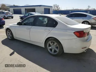 2015 BMW 3 Series 328i с VIN WBA3C1C5XFP853309, выставлен на аукционе Copart как лот 48372645 с пробегом 90 287 миль миль и Списание • Salvage title. История ставок и продаж доступна на DreamBid. Изображение 2.