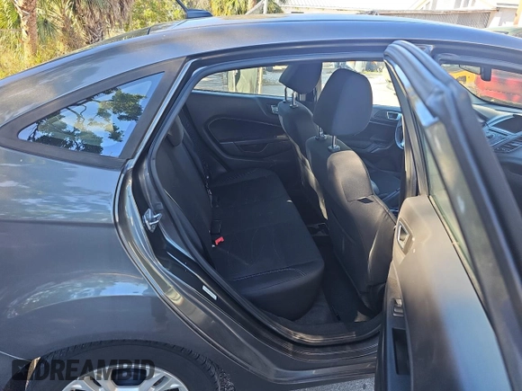 2015 Ford Fiesta SE with VIN 3FADP4BJ8FM135510, listed as a Copart auction lot 49908925 with 121,890 mi miles and Clean Title. Bid and sale history available at DreamBid. Image 6.