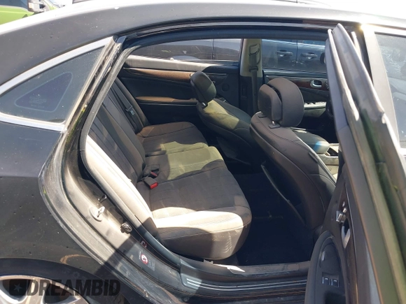 2013 Hyundai Equus Signature with VIN KMHGH4JH0DU059580, listed as a IAAI auction lot 41993494 with 89,403 mi miles and . Bid and sale history available at DreamBid. Image 8.