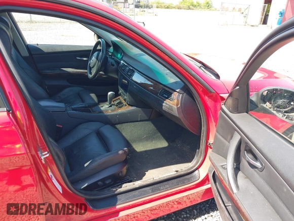 2006 BMW 3 Series 325i z VIN WBAVB135X6KX44938, wystawiony jako IAAI lot #42082025 z przebiegiem 138 082 mil mil oraz . Historia ofert i sprzedaży dostępna na DreamBid. Obrazek 5.