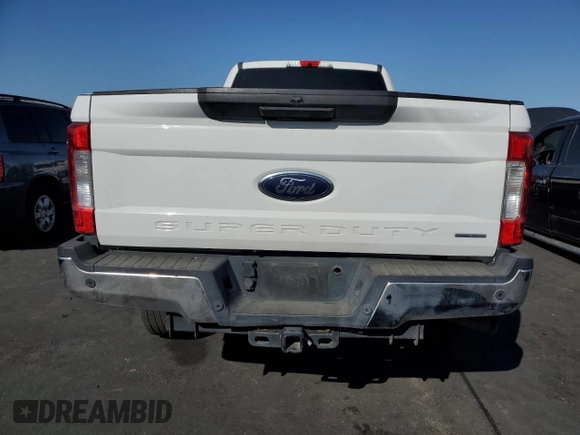 2017 Ford F-250 XLT с VIN 1FT7X2B67HEB41170, выставлен на аукционе Copart как лот 61088685 с пробегом 106 086 миль миль и Списание • Salvage title. История ставок и продаж доступна на DreamBid. Изображение 6.