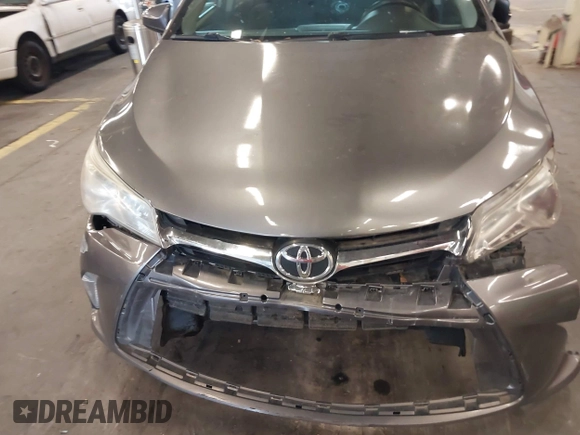 2015 Toyota Camry XLE with VIN 4T4BF1FK4FR474445, listed as a IAAI auction lot 40777928 with 222,913 mi miles. Bid and sale history available at carsss.com. Image 21.