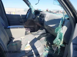 1996 Ford Explorer XL с VIN 1FMDU34X7TUA39918, выставлен на аукционе IAAI как лот 42033378 с пробегом 216 640 миль миль и . История ставок и продаж доступна на DreamBid. Изображение 5.