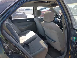1996 Honda Accord LX with VIN 1HGCD5633TA286104, listed as a IAAI auction lot 42004112 with 186,586 mi miles and . Bid and sale history available at carsss.com. Image 8.