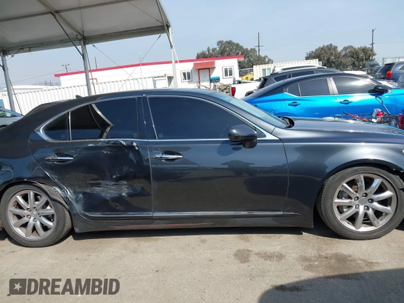 2007 Lexus LS 460 with VIN JTHBL46F375050759, listed as a IAAI auction lot 41848554 with 106,257 mi miles. Bid and sale history available at carsss.com. Image 13.