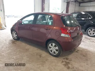 2010 Toyota Yaris z VIN JTDKT4K37A5289171, wystawiony jako IAAI lot #42436707 z przebiegiem 118 810 mil mil oraz . Historia ofert i sprzedaży dostępna na DreamBid. Obrazek 3.