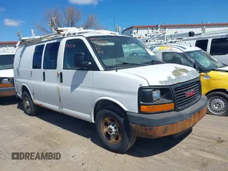 2008 GMC Savana Cargo with VIN 1GTGG25C581185130, listed as a IAAI auction lot 41969370 with 139,437 mi miles. Bid and sale history available at carsss.com. Image 1.