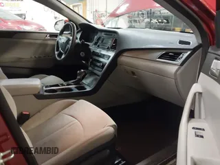 2015 Hyundai Sonata SE z VIN 5NPE24AF6FH153133, wystawiony jako IAAI lot #42054380 z przebiegiem 64 570 mil mil oraz . Historia ofert i sprzedaży dostępna na DreamBid. Obrazek 5.